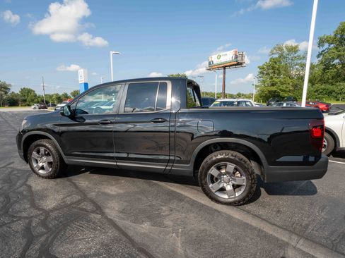 Used 2025 Honda Ridgeline TrailSport image 4