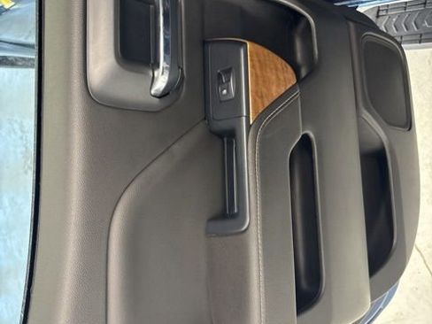 Used 2017 Chevrolet Silverado 1500 LTZ w/ Sport Package AWD/4WD image 25