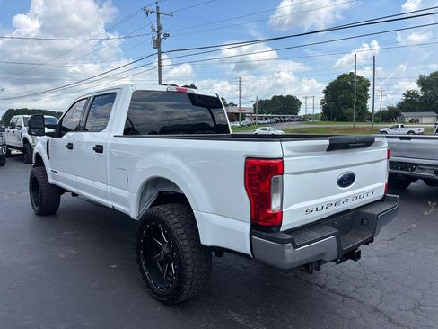 Used 2019 Ford F250 XLT w/ Snow Plow Prep Package AWD/4WD image 8