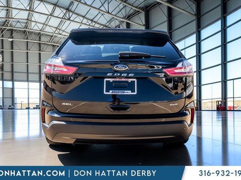 Used 2024 Ford Edge SEL w/ Sport Appearance Package AWD/4WD image 29