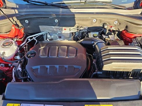 Certified 2025 Volkswagen Atlas SE image 37