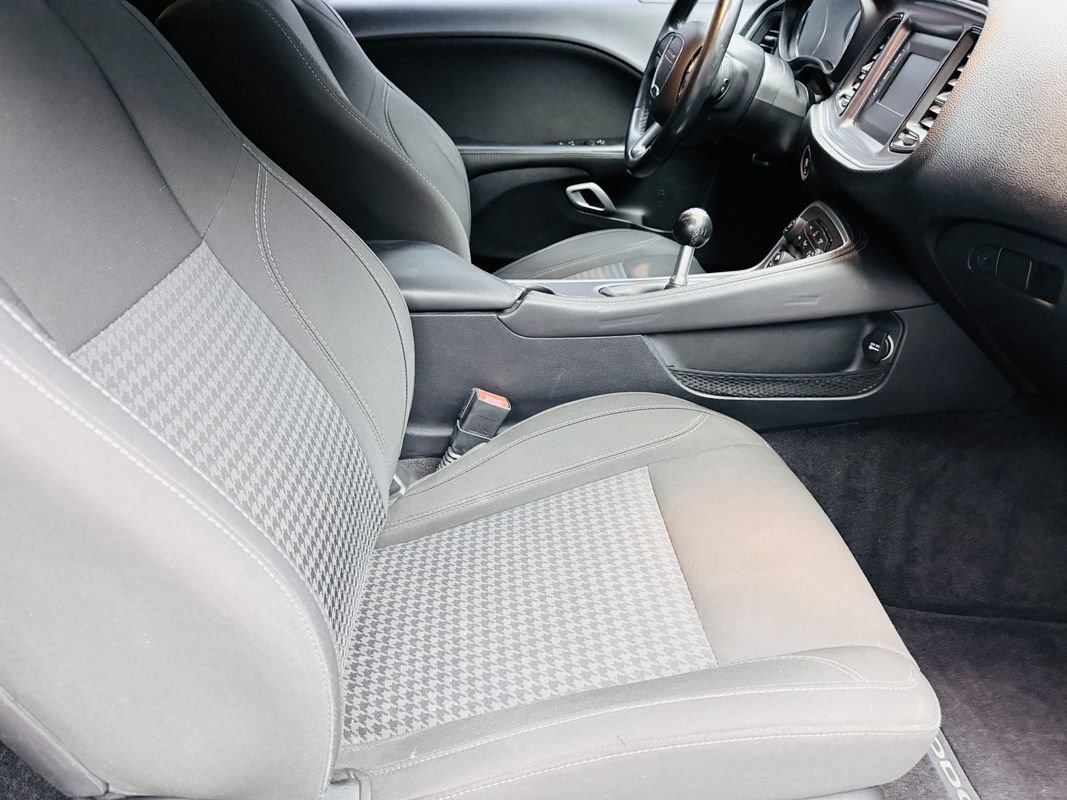 Used 2017 Dodge Challenger R/T RWD image 12