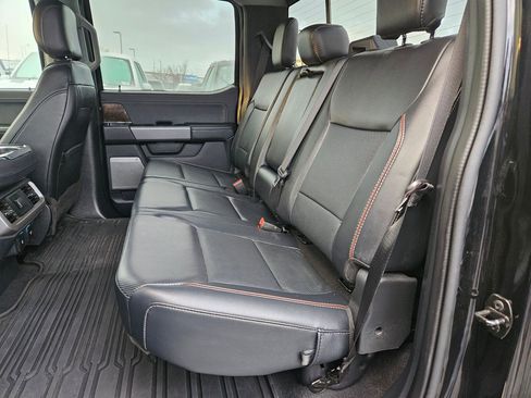 Used 2023 Ford F150 Lariat w/ Trailer Tow Package image 31