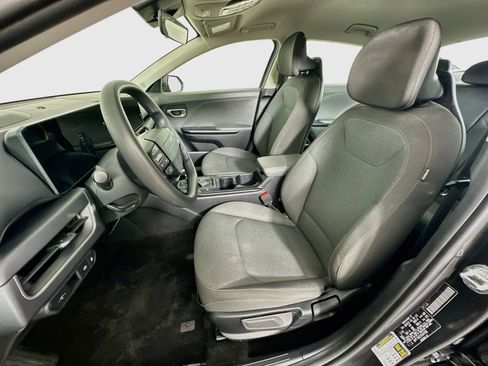 Used 2025 Kia K4 FWD image 13