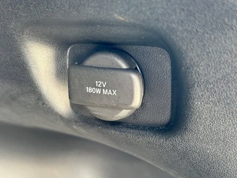 Used 2025 Honda HR-V Sport image 14