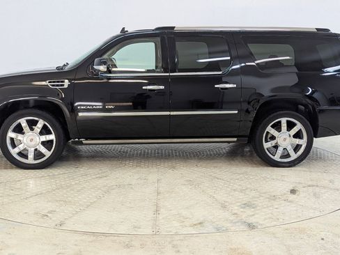 Used 2014 Cadillac Escalade ESV Luxury image 2