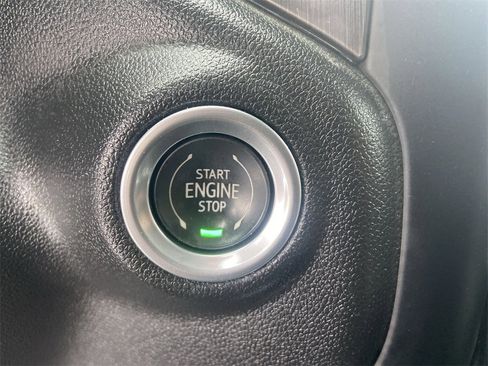 Used 2021 GMC Sierra 1500 AT4 w/ AT4 Preferred Package image 17