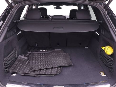 Certified 2025 Audi Q5 e Premium Plus w/ Premium Plus Package AWD/4WD image 19