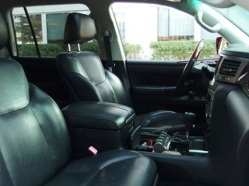 Used 2011 Lexus LX 570 4WD w/ Luxury Pkg image 66