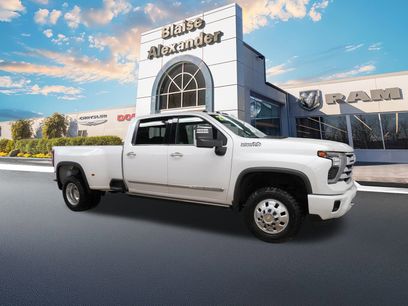 Used 2024 Chevrolet Silverado 3500 High Country w/ Technology Package