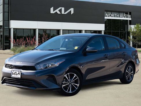 Certified 2024 Kia Forte LXS image 1