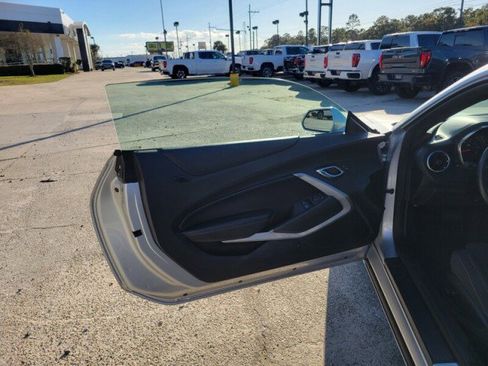 Used 2017 Chevrolet Camaro SS RWD image 12