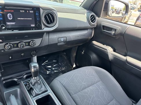 Used 2019 Toyota Tacoma TRD Sport RWD image 14