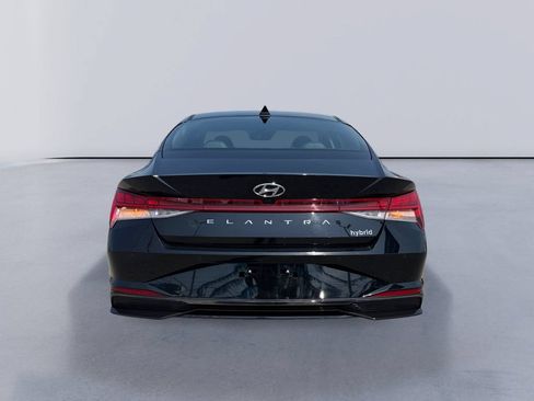 Used 2023 Hyundai Elantra Limited FWD image 4