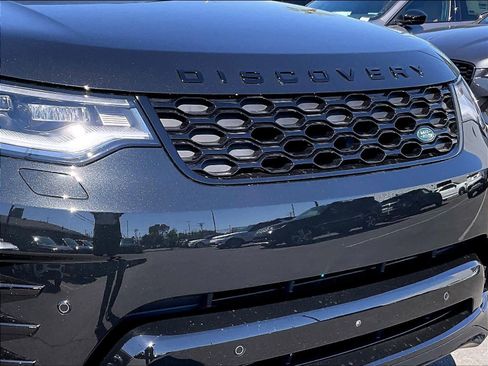 New 2026 Land Rover Discovery Dynamic SE image 34