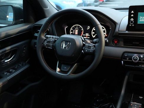 New 2025 Honda Pilot TrailSport image 27