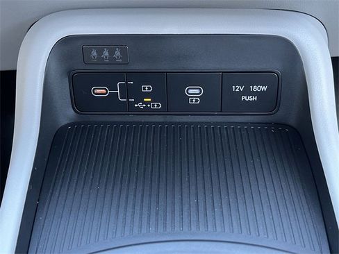 New 2026 Hyundai Kona SE image 7