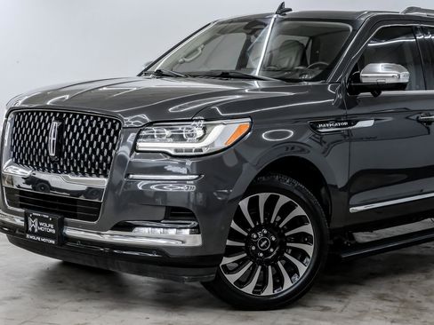 Used 2022 Lincoln Navigator Black Label image 2