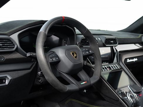 Used 2024 Lamborghini Urus Performante image 5