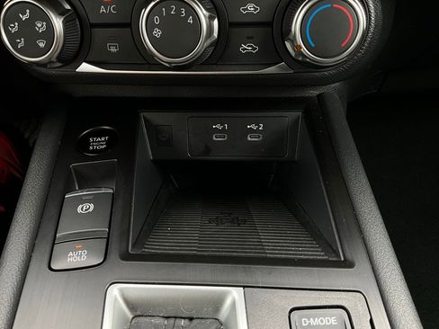 Used 2025 Nissan Kicks SV image 23