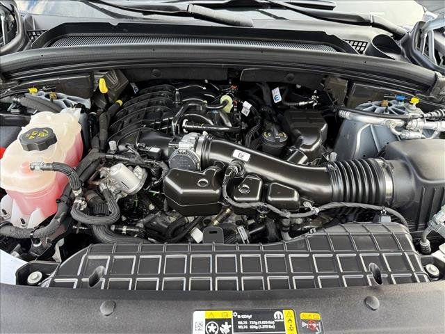 Used 2025 Jeep Grand Cherokee L Summit AWD/4WD image 23