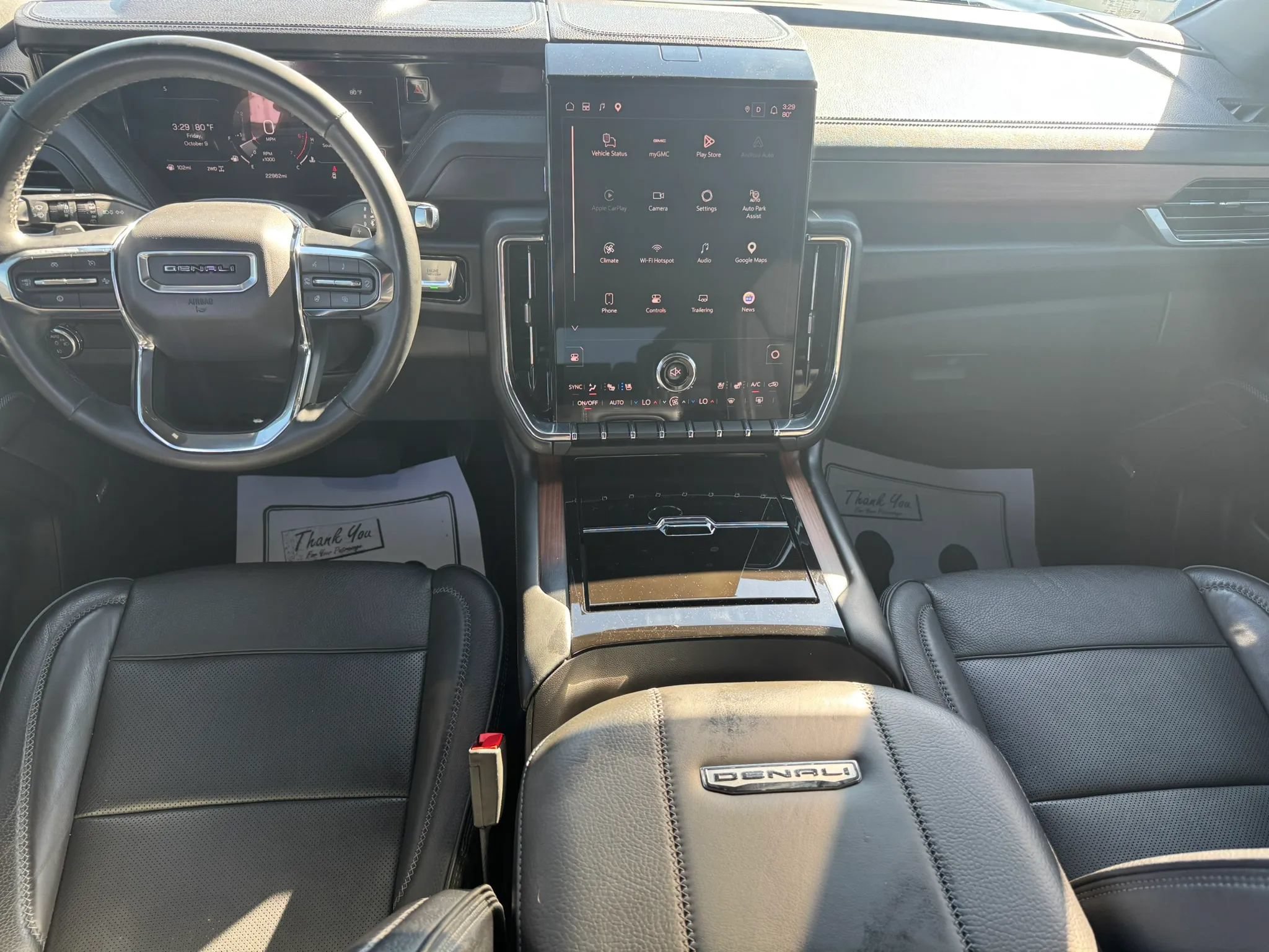 Used 2025 GMC Yukon Denali AWD/4WD image 8