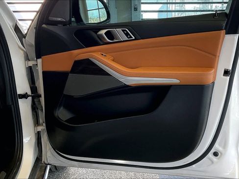 Used 2023 BMW X5 xDrive40i w/ Premium Package image 23