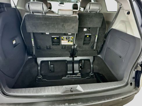 Used 2021 Toyota Sienna XLE AWD/4WD image 32