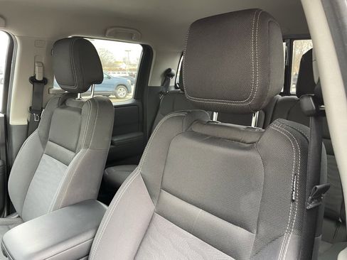 Used 2022 Nissan Frontier SV image 24