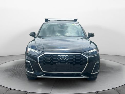 Used 2023 Audi Q5 2.0T Premium w/ Convenience Package AWD/4WD image 2