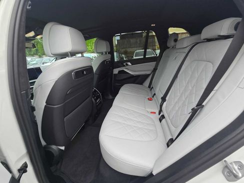 Used 2026 BMW X5 xDrive40i w/ Executive Package AWD/4WD image 16