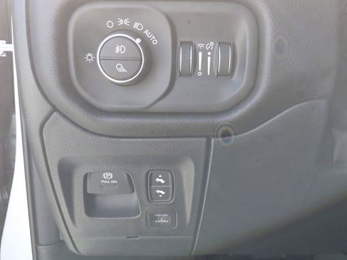 New 2026 RAM 1500 Laramie AWD/4WD image 29