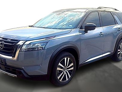 Used 2024 Nissan Pathfinder Platinum w/ Cargo Package