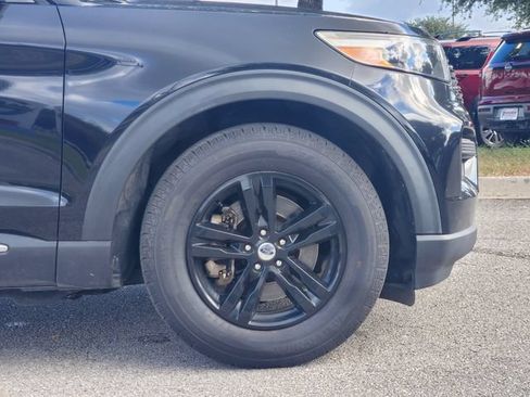 Used 2020 Ford Explorer XLT RWD image 9