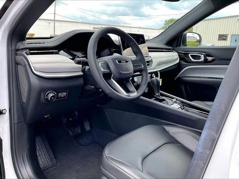 Used 2026 Jeep Compass Limited image 8