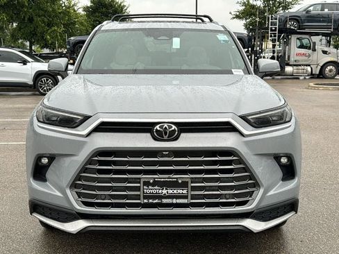 New 2026 Toyota Grand Highlander AWD Hybrid image 2