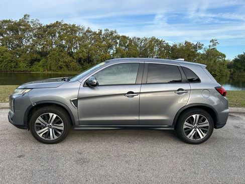 Used 2021 Mitsubishi Outlander Sport SE image 2