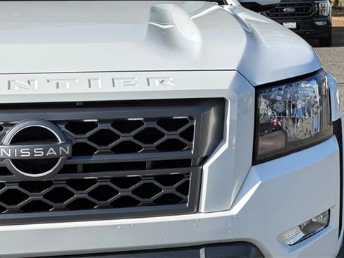 Used 2024 Nissan Frontier SV w/ SV Convenience Package image 52