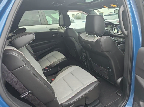 Used 2023 Dodge Durango R/T w/ Tow 'N Go Package AWD/4WD image 9