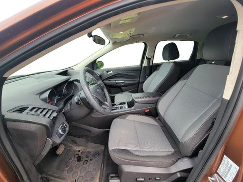 Used 2017 Ford Escape SE FWD image 12