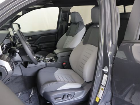 Used 2024 Toyota Tacoma TRD Sport w/ TRD Sport Upgrade Package AWD/4WD image 7