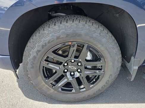 Used 2022 Chevrolet Silverado 1500 Custom w/ LPO, Dark Essentials Package RWD image 8