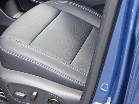 Certified 2026 Chevrolet Traverse LT AWD/4WD image 23
