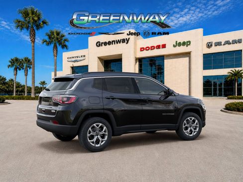 New 2026 Jeep Compass Latitude AWD/4WD image 4