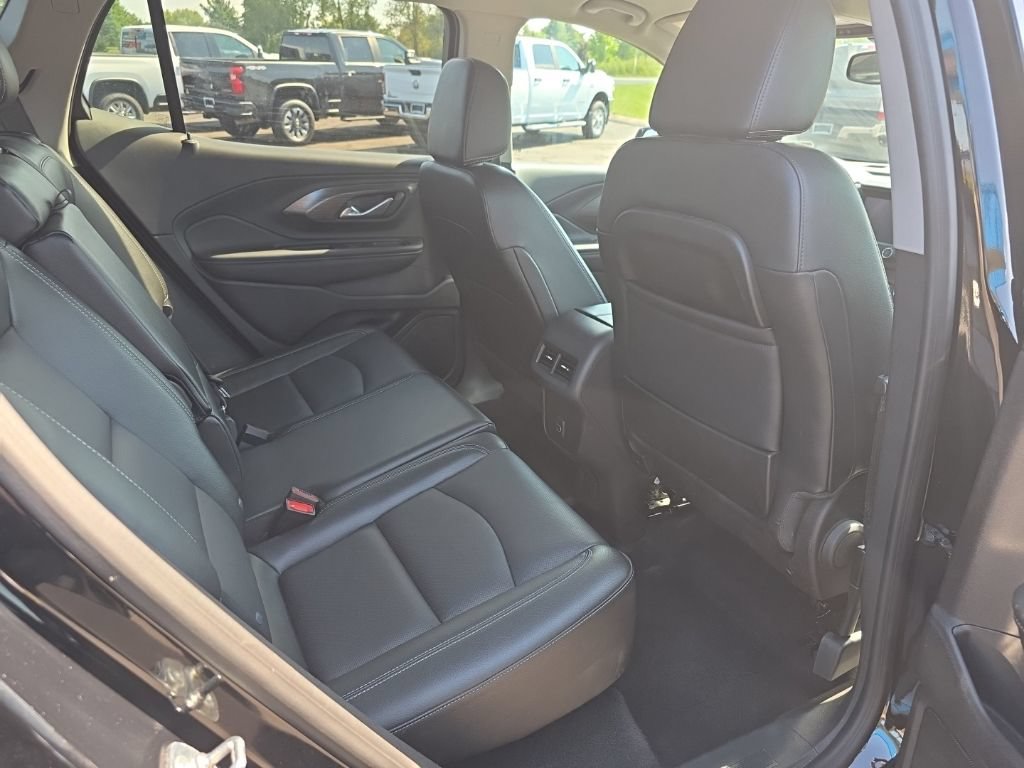 Used 2024 GMC Terrain SLT AWD/4WD image 23