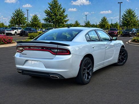 Used 2019 Dodge Charger SXT w/ Blacktop Package RWD image 5