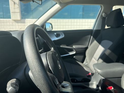 Used 2024 Kia Soul LX w/ Option Group 015 FWD image 32