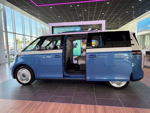 New 2025 Volkswagen ID. Buzz 1st Edition image 5