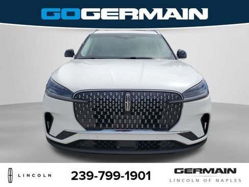 New 2025 Lincoln Aviator 2WD w/ Equipment Group 101A image 3