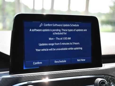 Used 2025 Ford Escape ST-Line Select AWD/4WD image 30